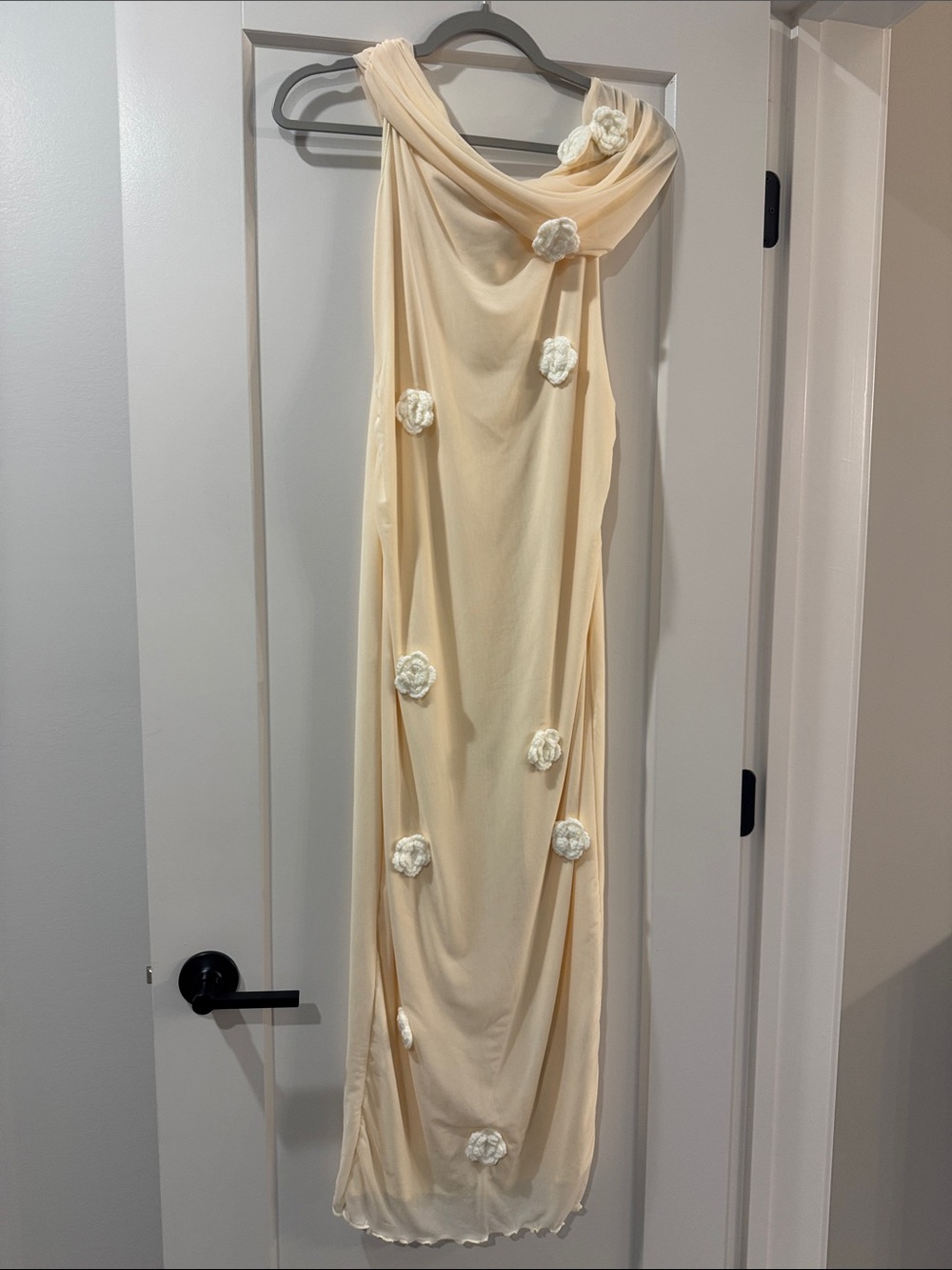 SHEIN Cream One-Shoulder Maxi Dress with Floral Appliqués